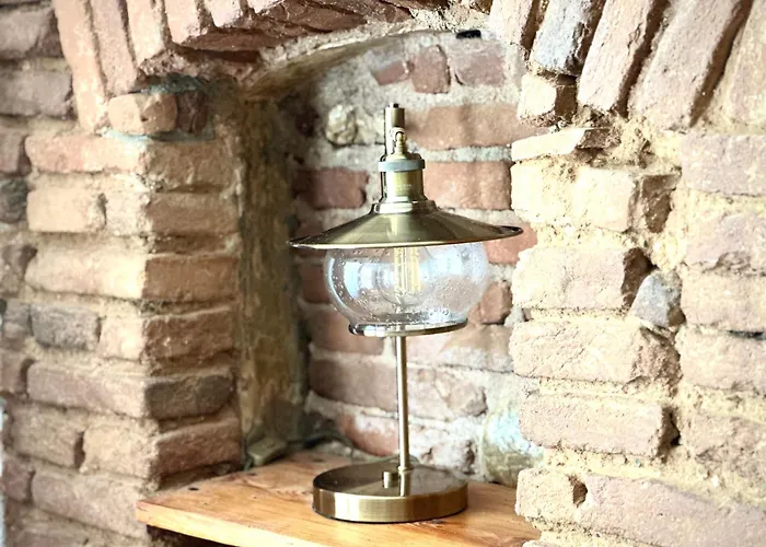 4friendscentrubrasov דירה *